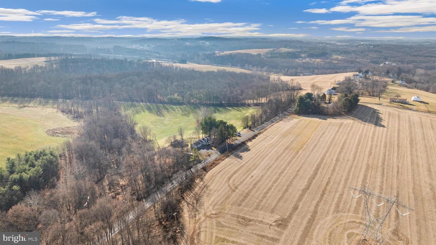 5209 Woodville Road photo 47