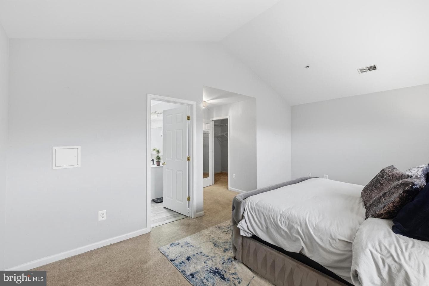 2030 Rosecrans Court photo 14