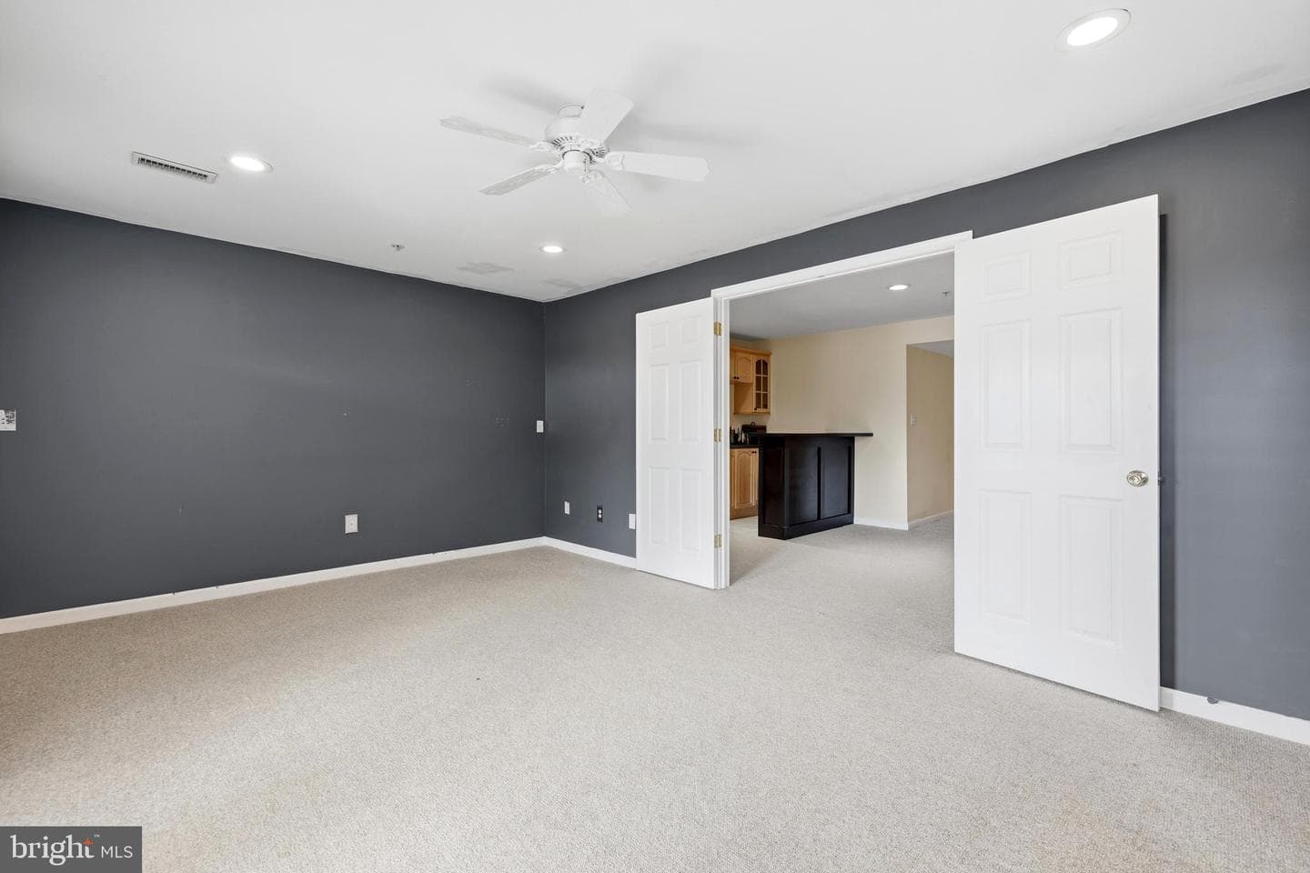 2030 Rosecrans Court photo 27