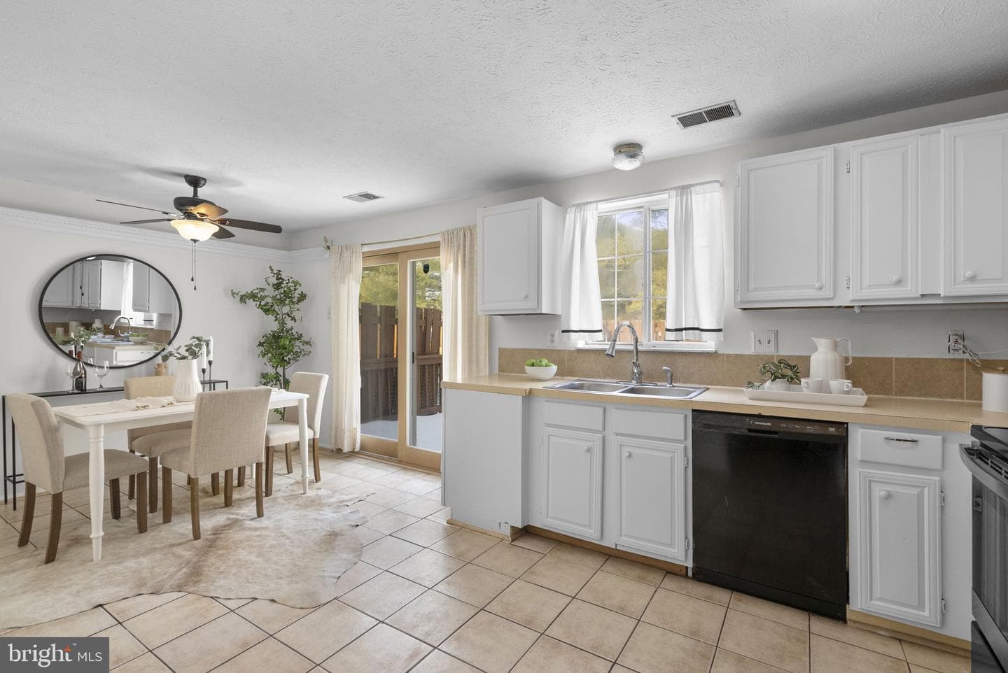 130 Savannah Court photo 13