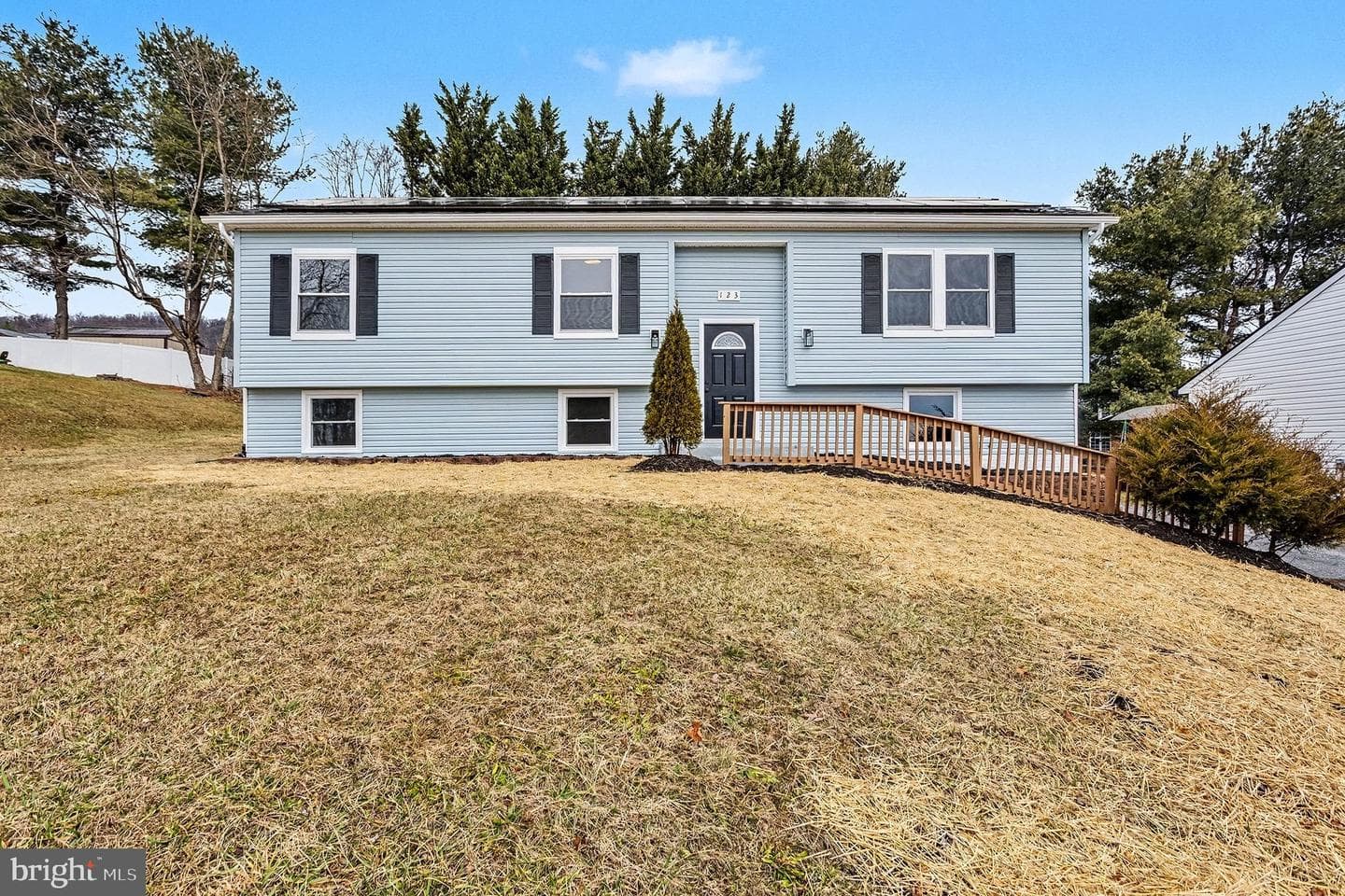 123 Sunhigh Drive photo 2