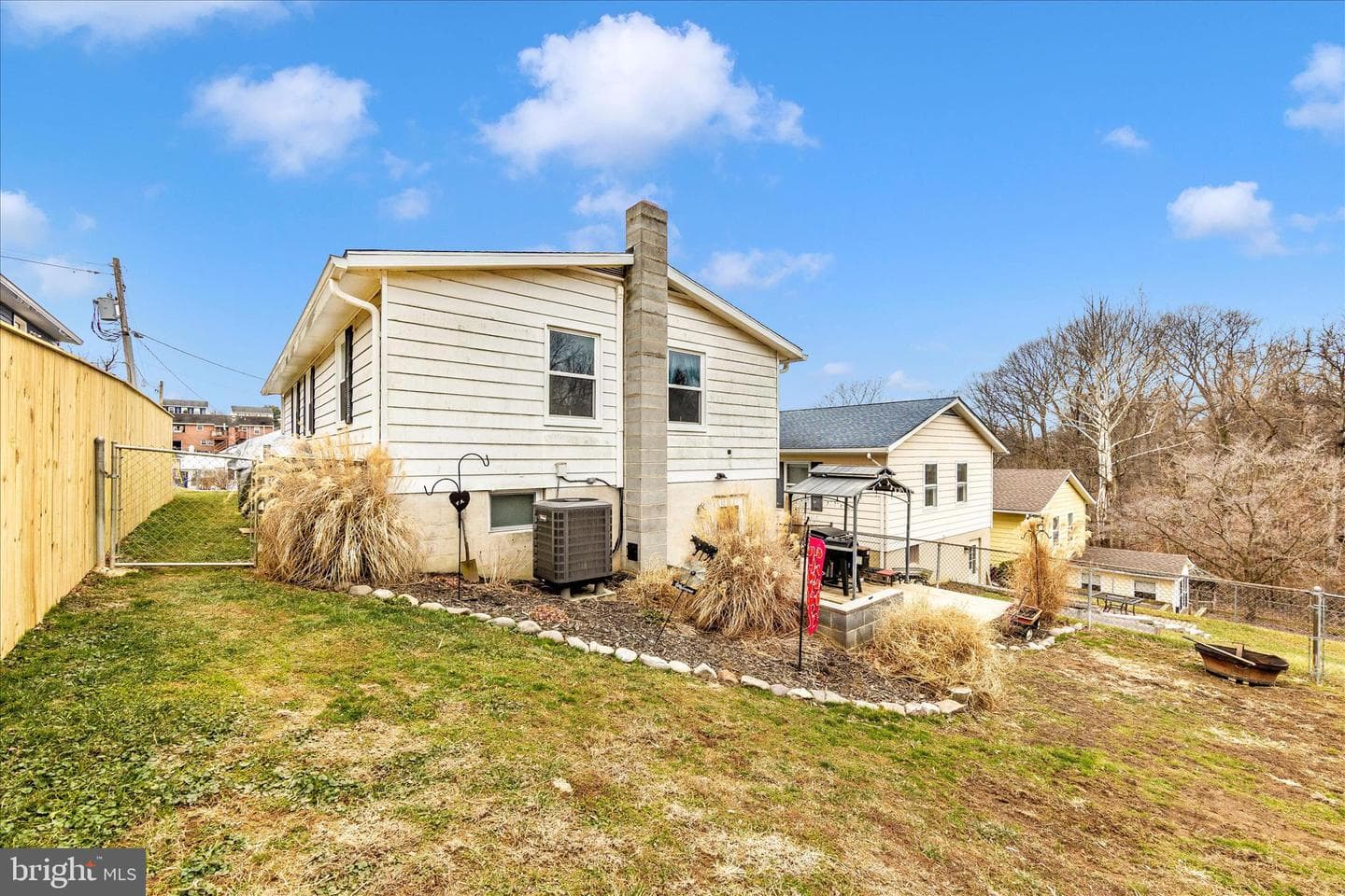 816 E E Street photo 11