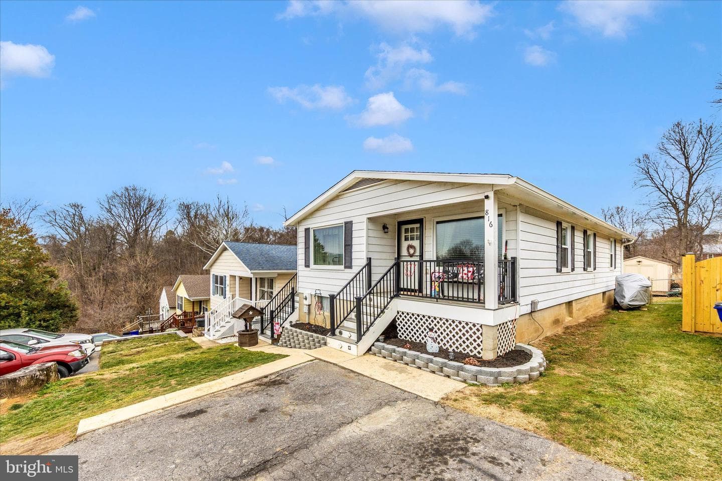816 E E Street photo 2