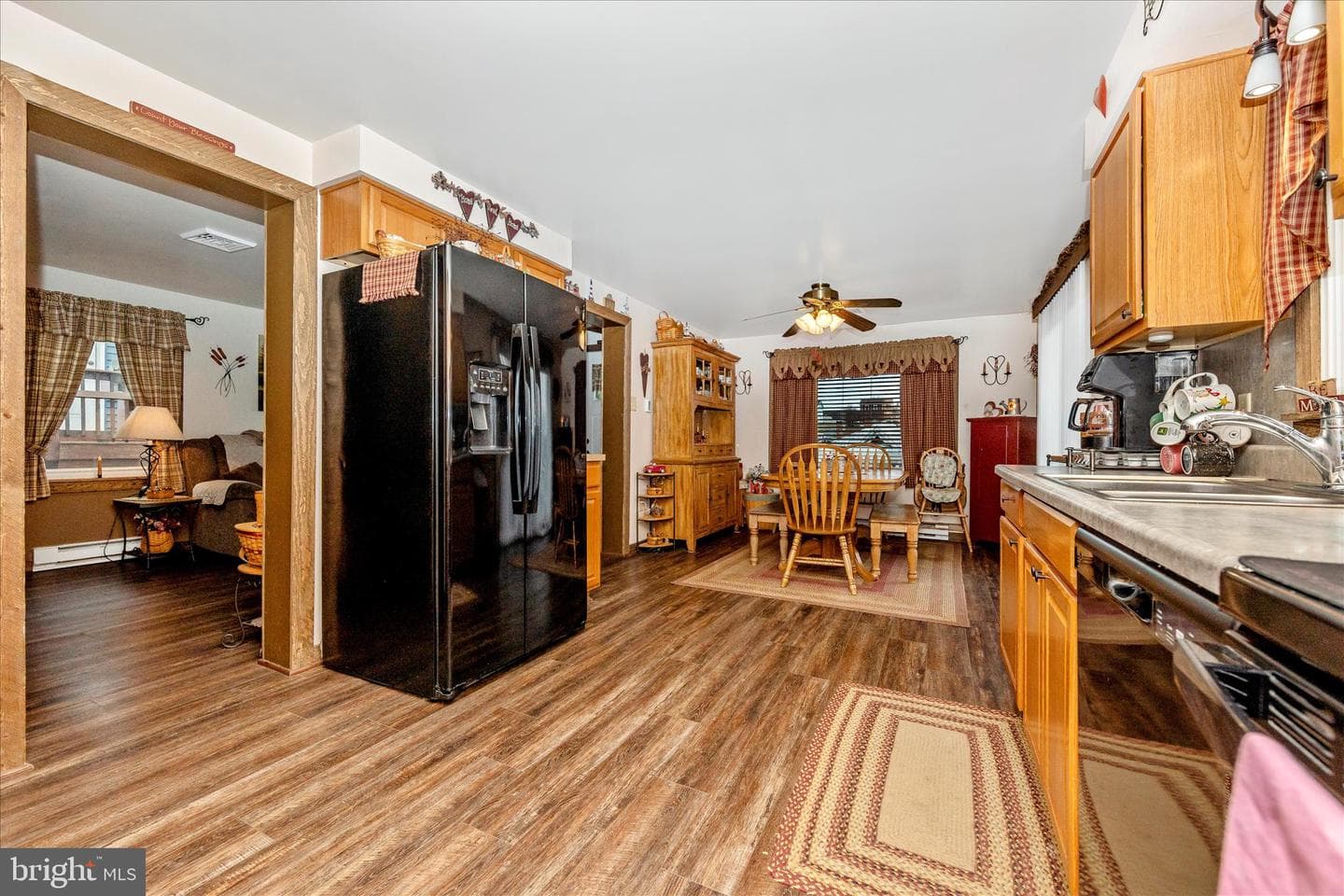 816 E E Street photo 25