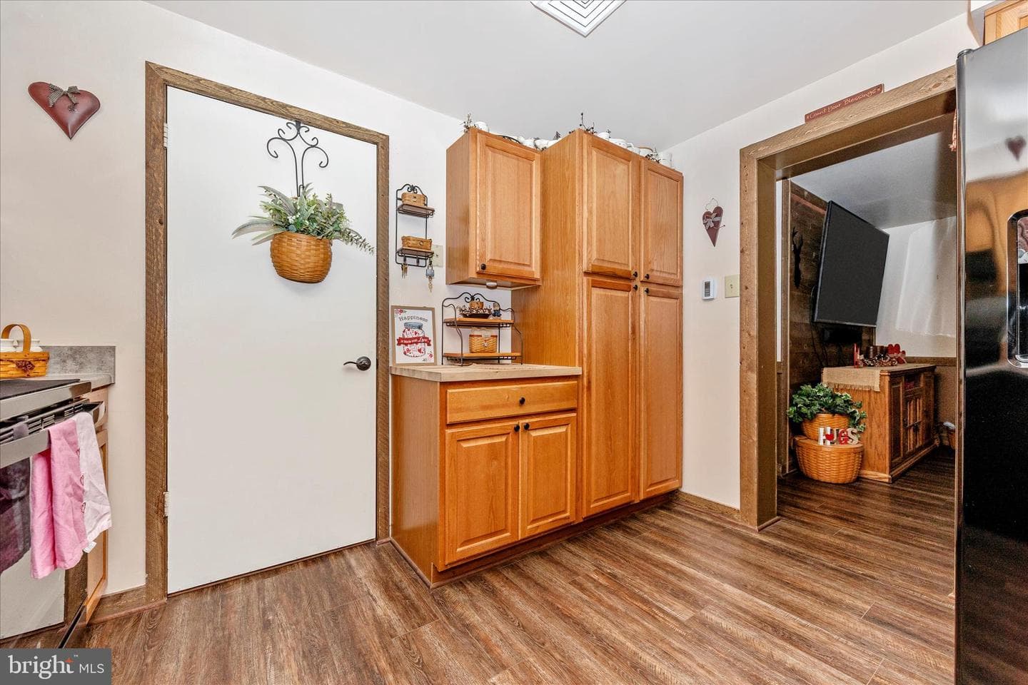 816 E E Street photo 32