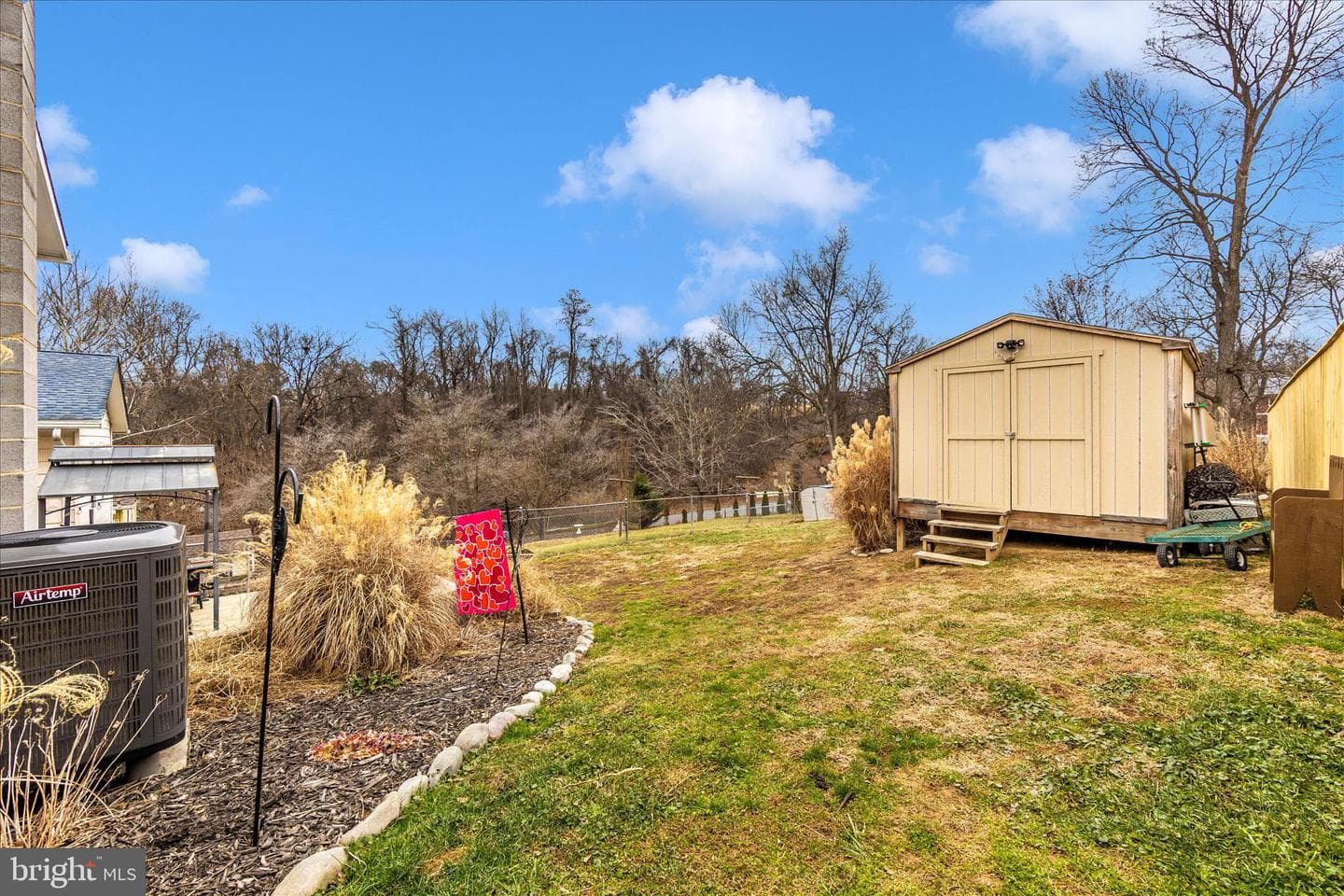 816 E E Street photo 7