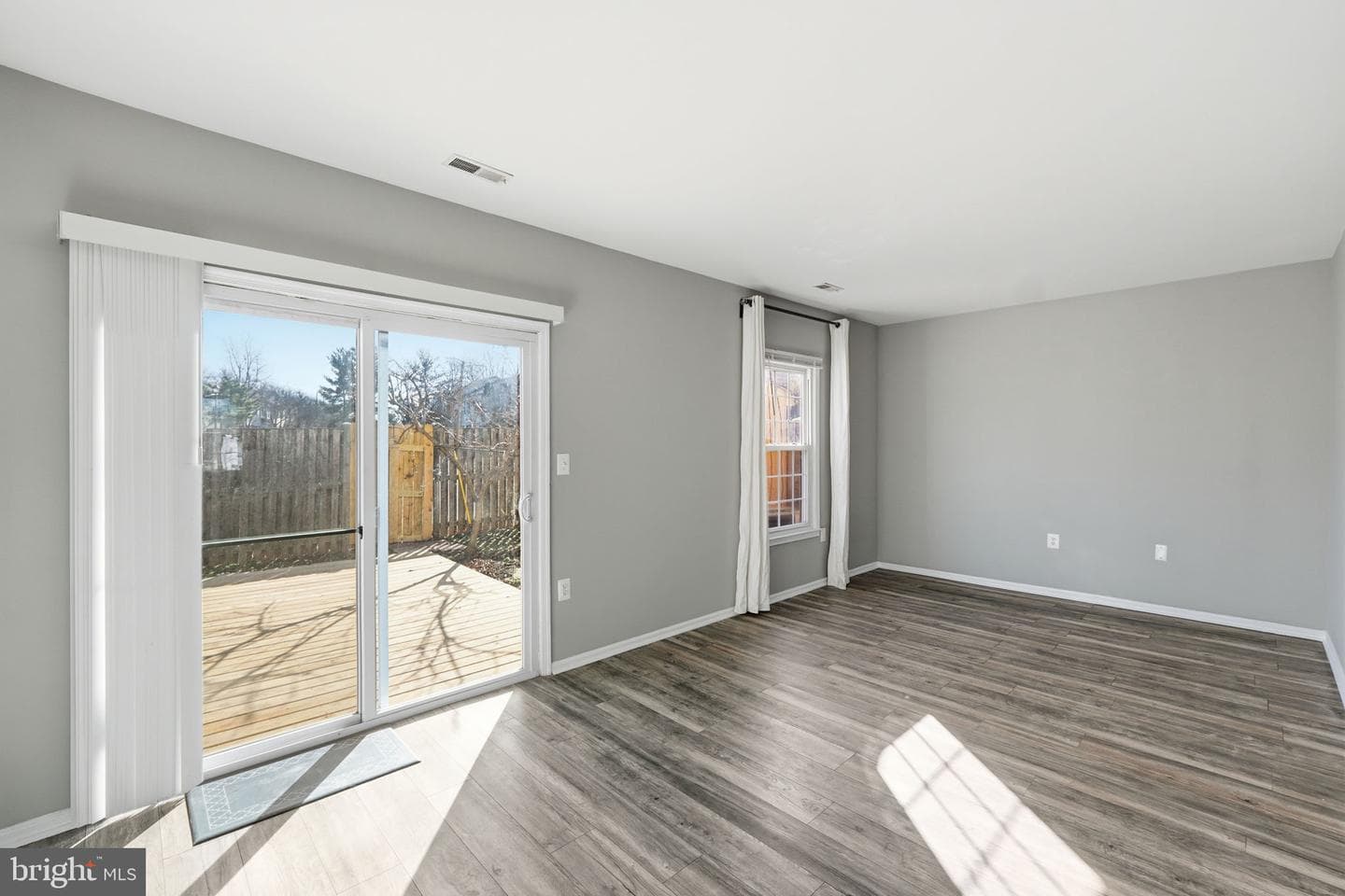 111 Lauren Court photo 10