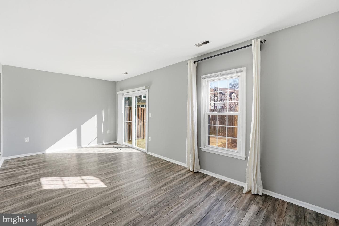 111 Lauren Court photo 13