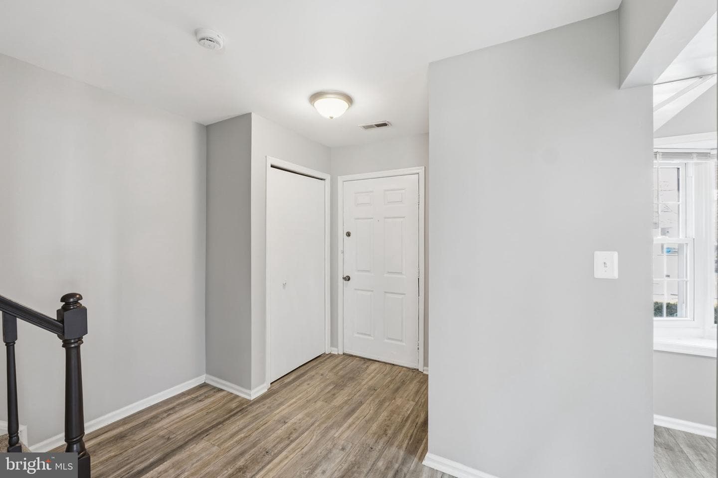 111 Lauren Court photo 2