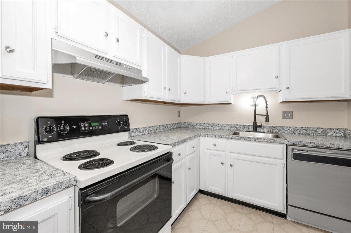 2129 Wainwright Court #2d photo 28