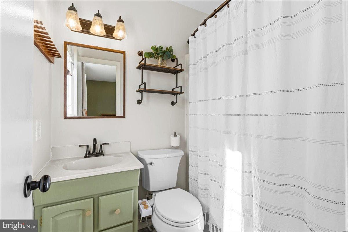 4389 Moleton Drive photo 32