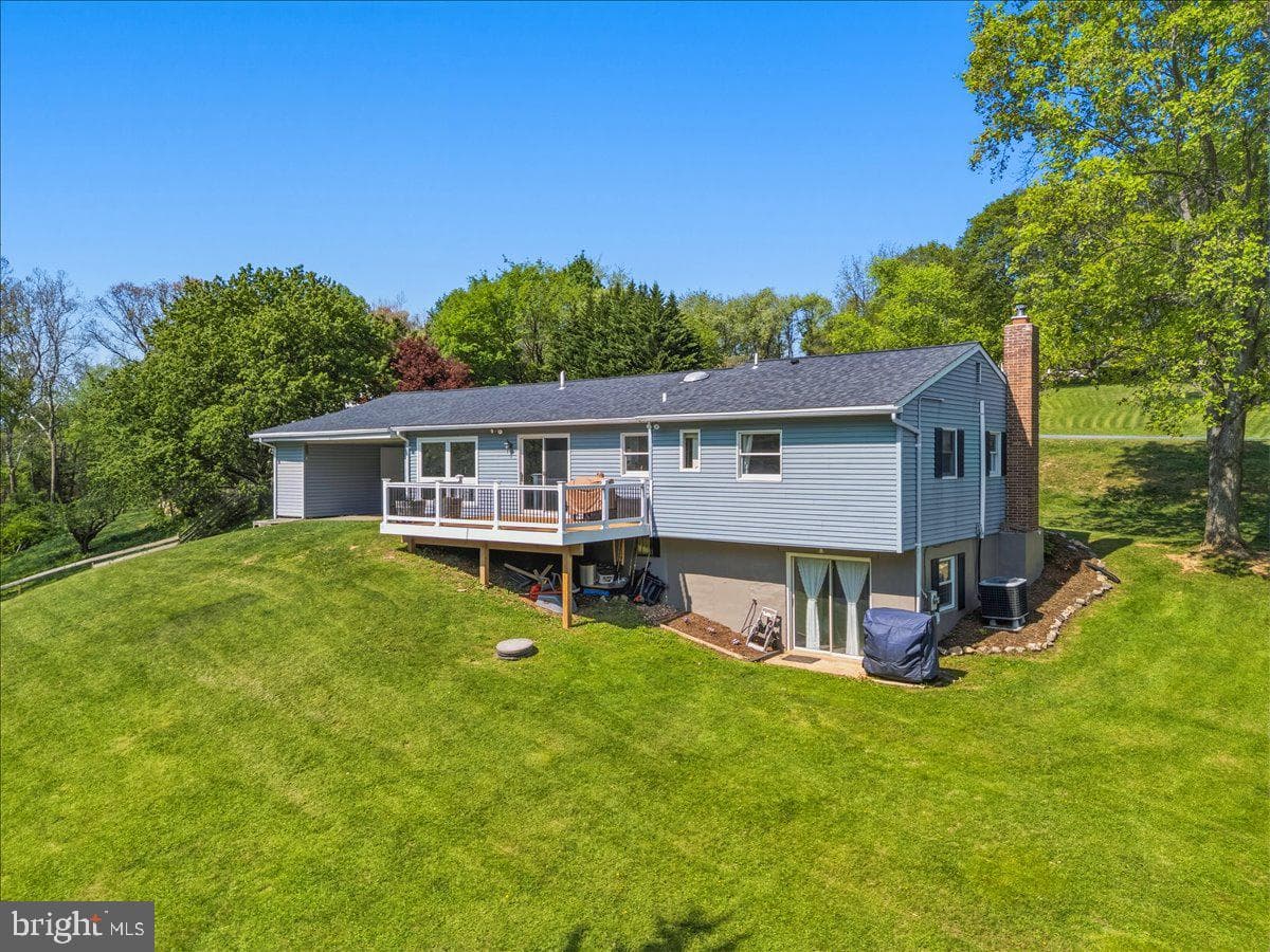 4389 Moleton Drive photo 66