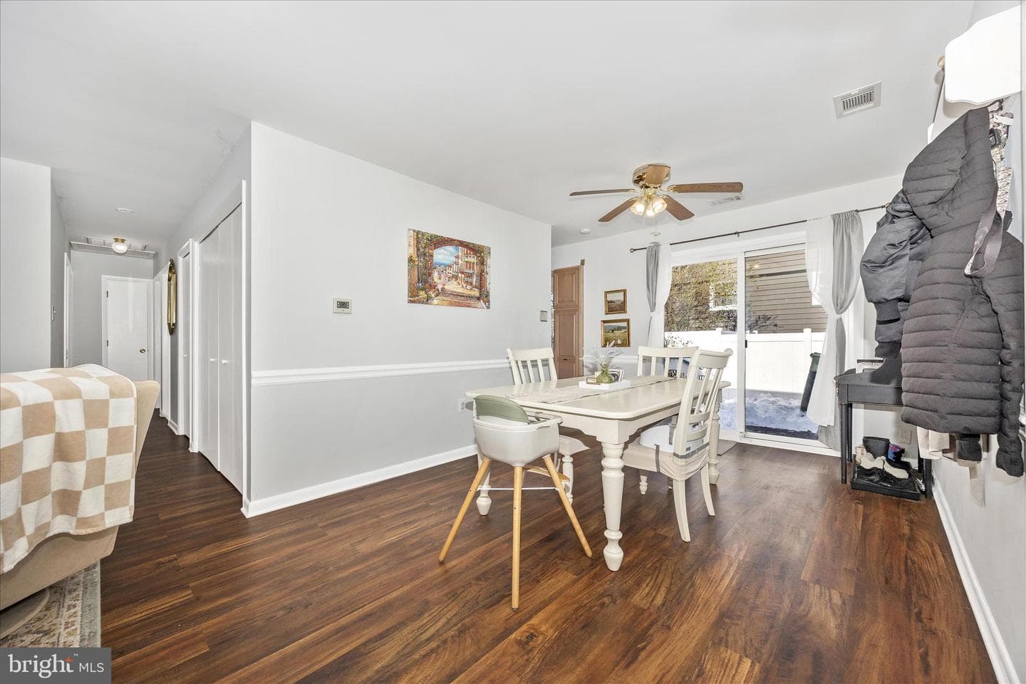 439 Center Street photo 16