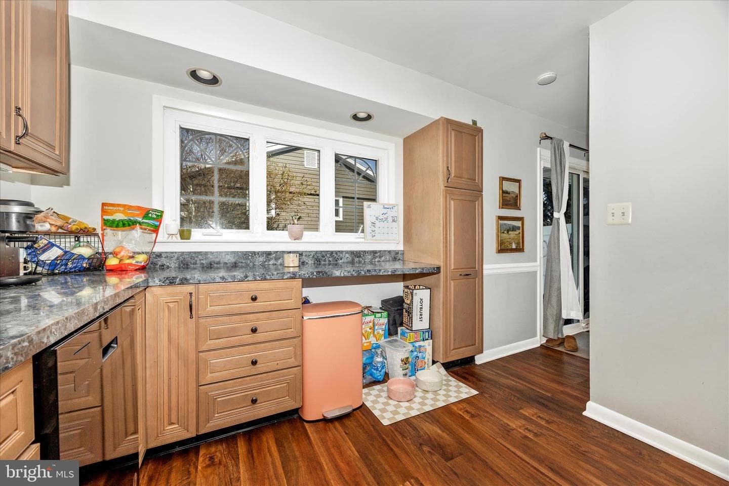 439 Center Street photo 23