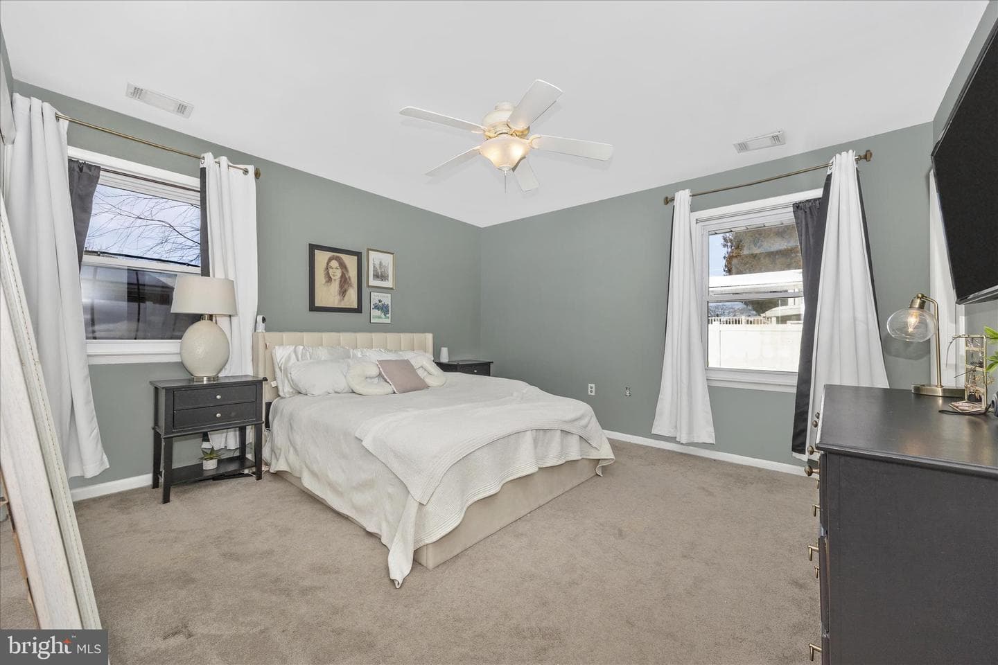 439 Center Street photo 28