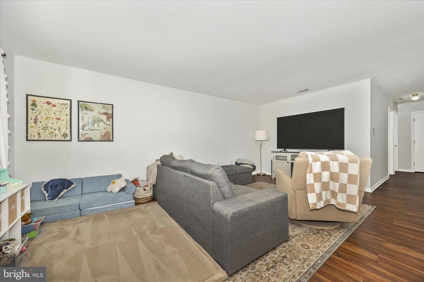 439 Center Street photo 7