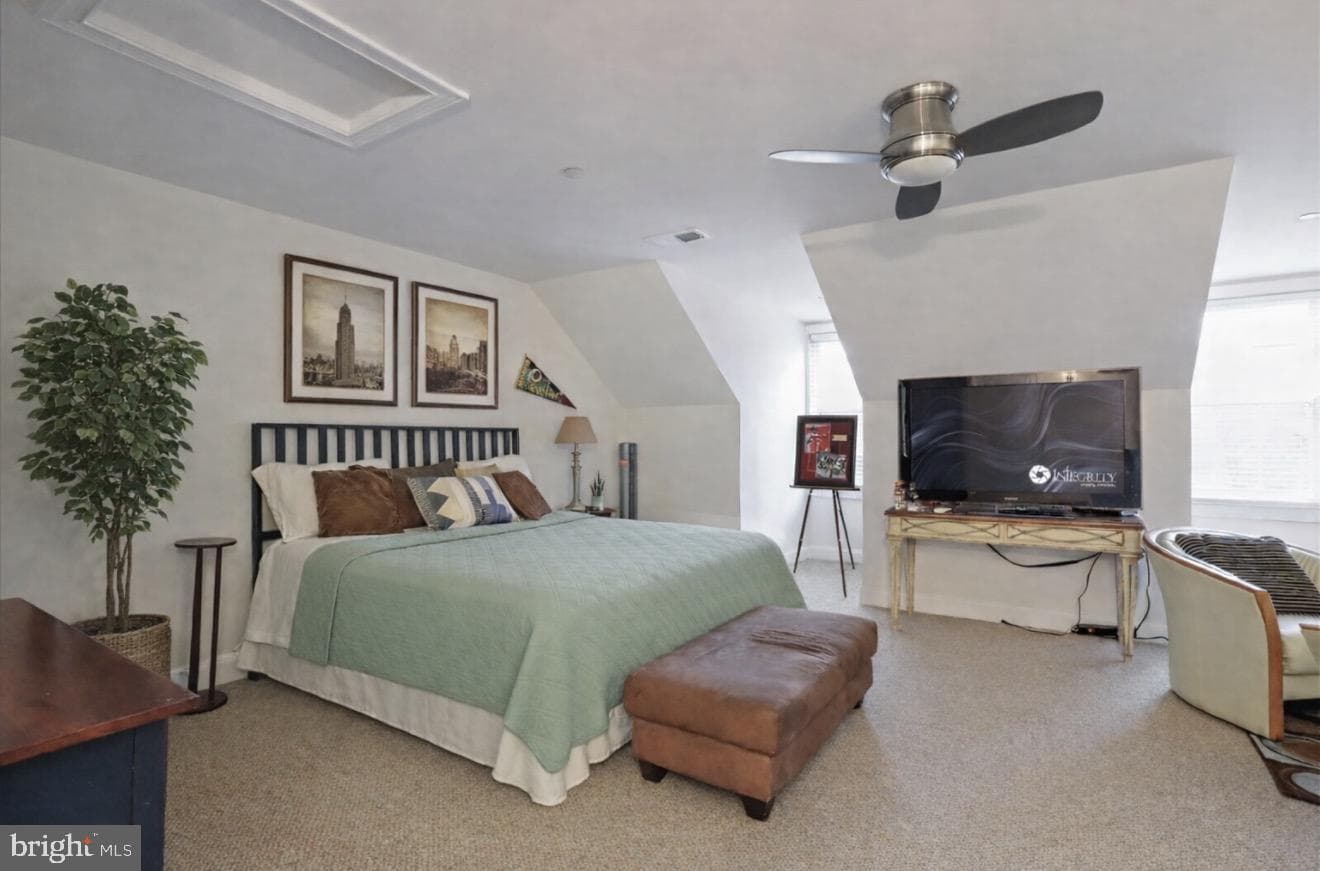 20 Maxwell Square photo 31