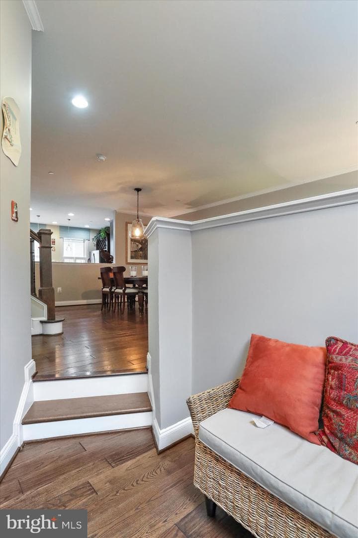 20 Maxwell Square photo 4