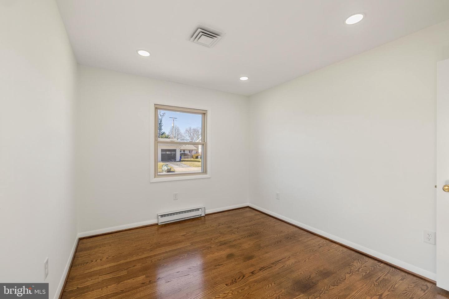1497 W 10th Street photo 21