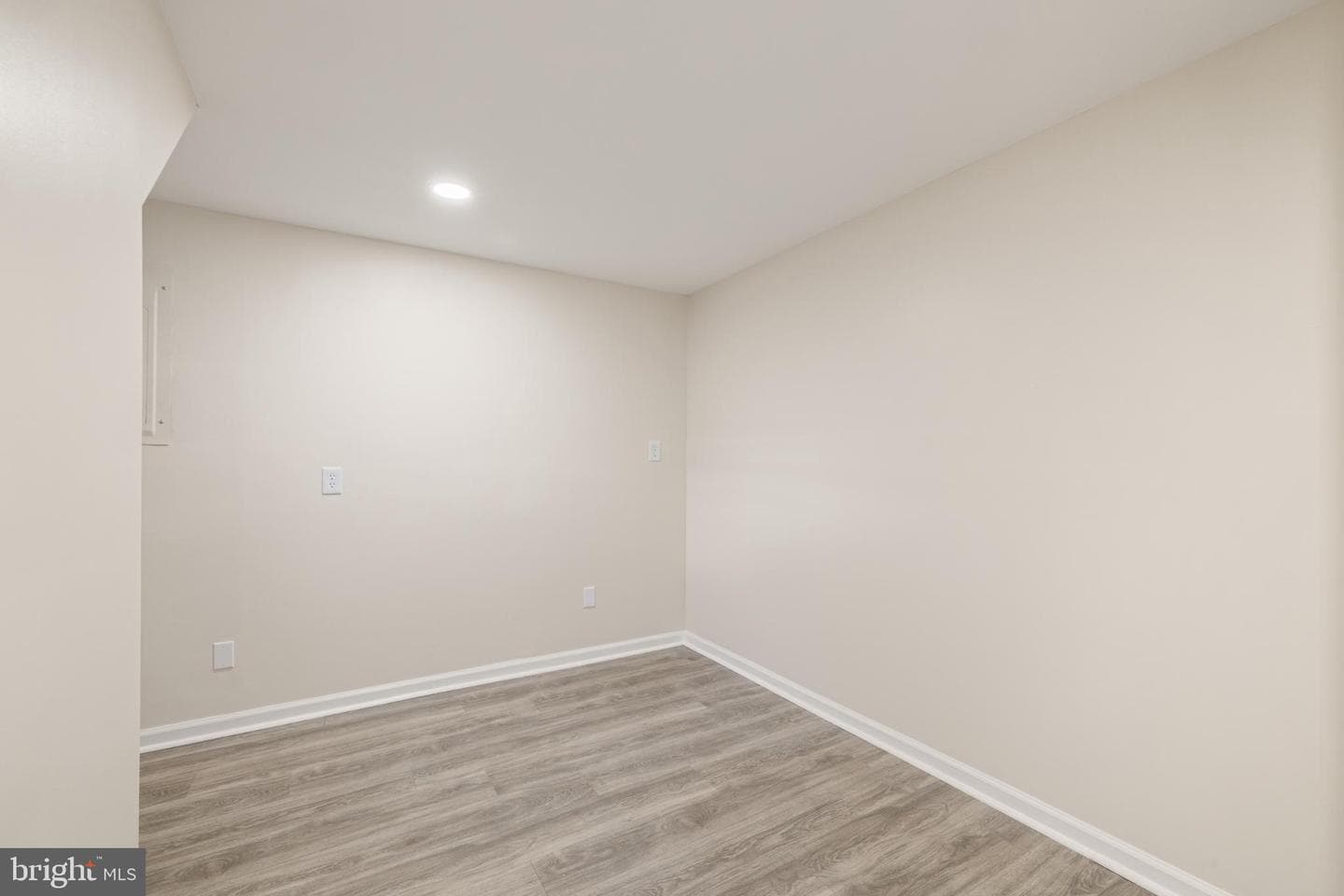1497 W 10th Street photo 27