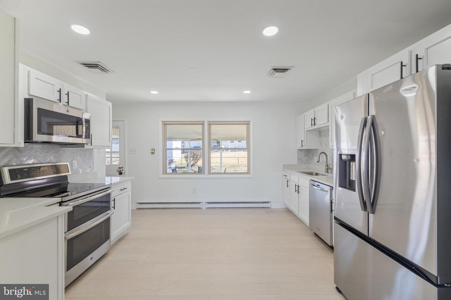 1497 W 10th Street photo 7