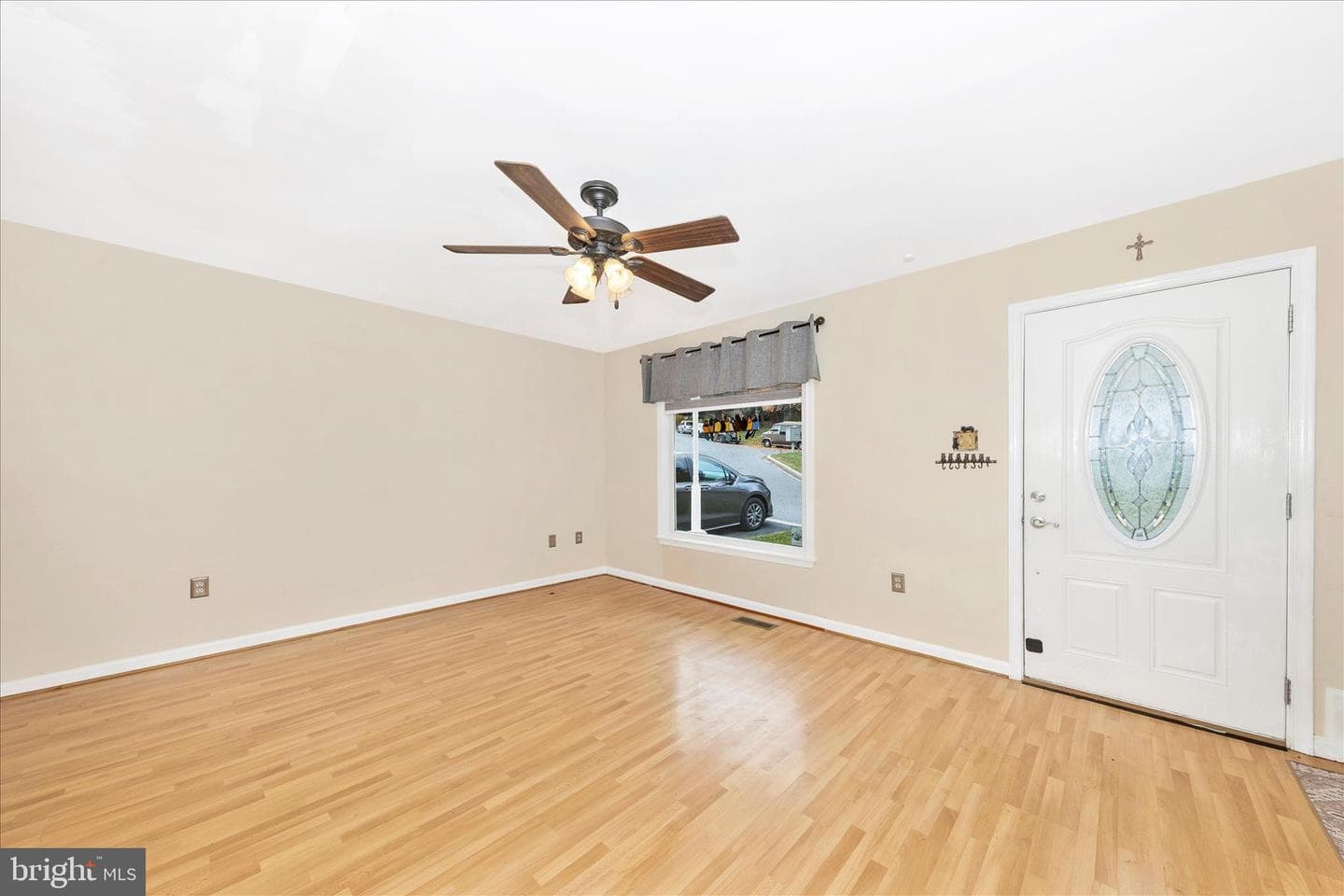 10641 Old Barn Ct photo 4
