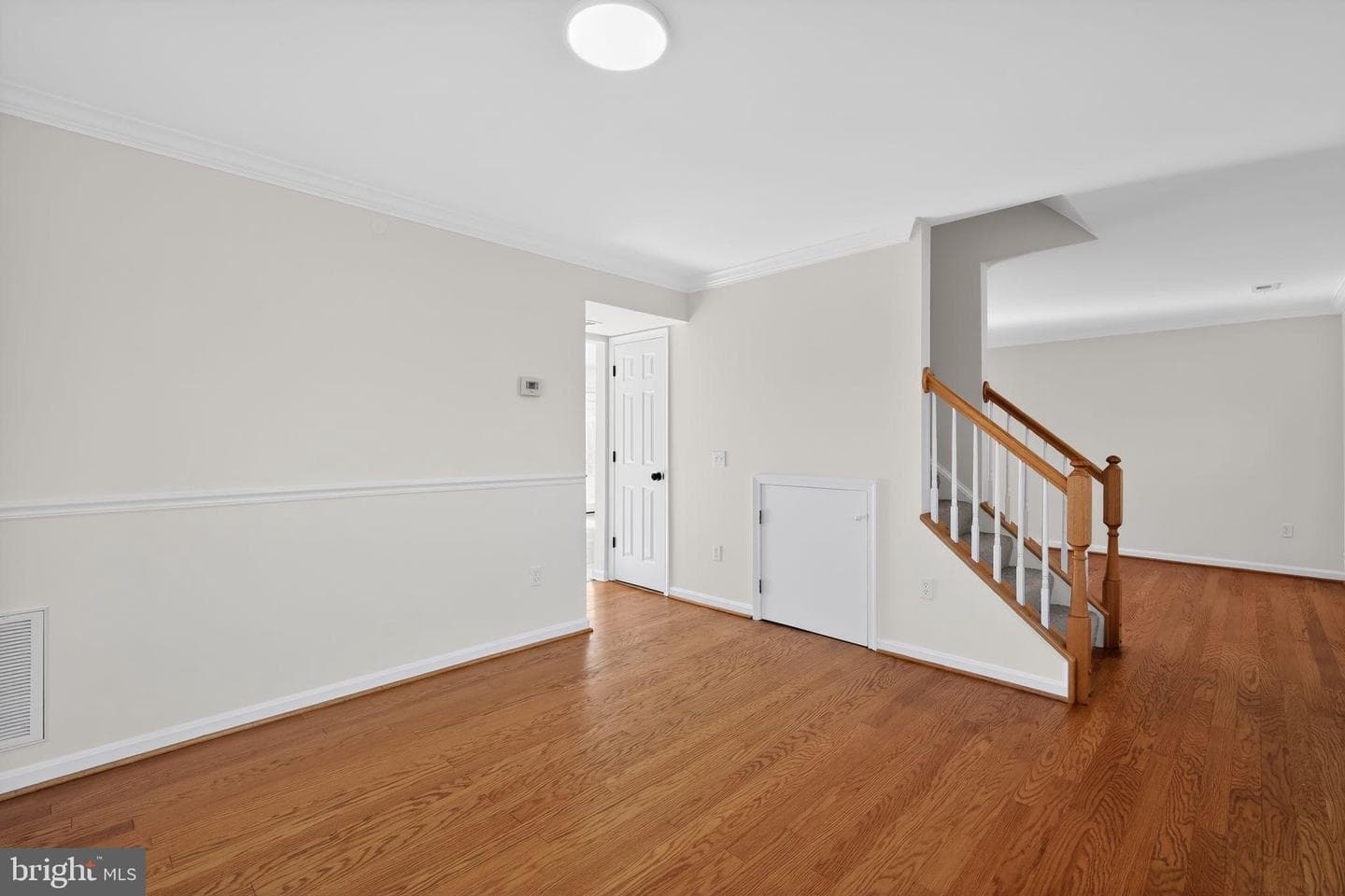 833 Waterford Drive photo 4