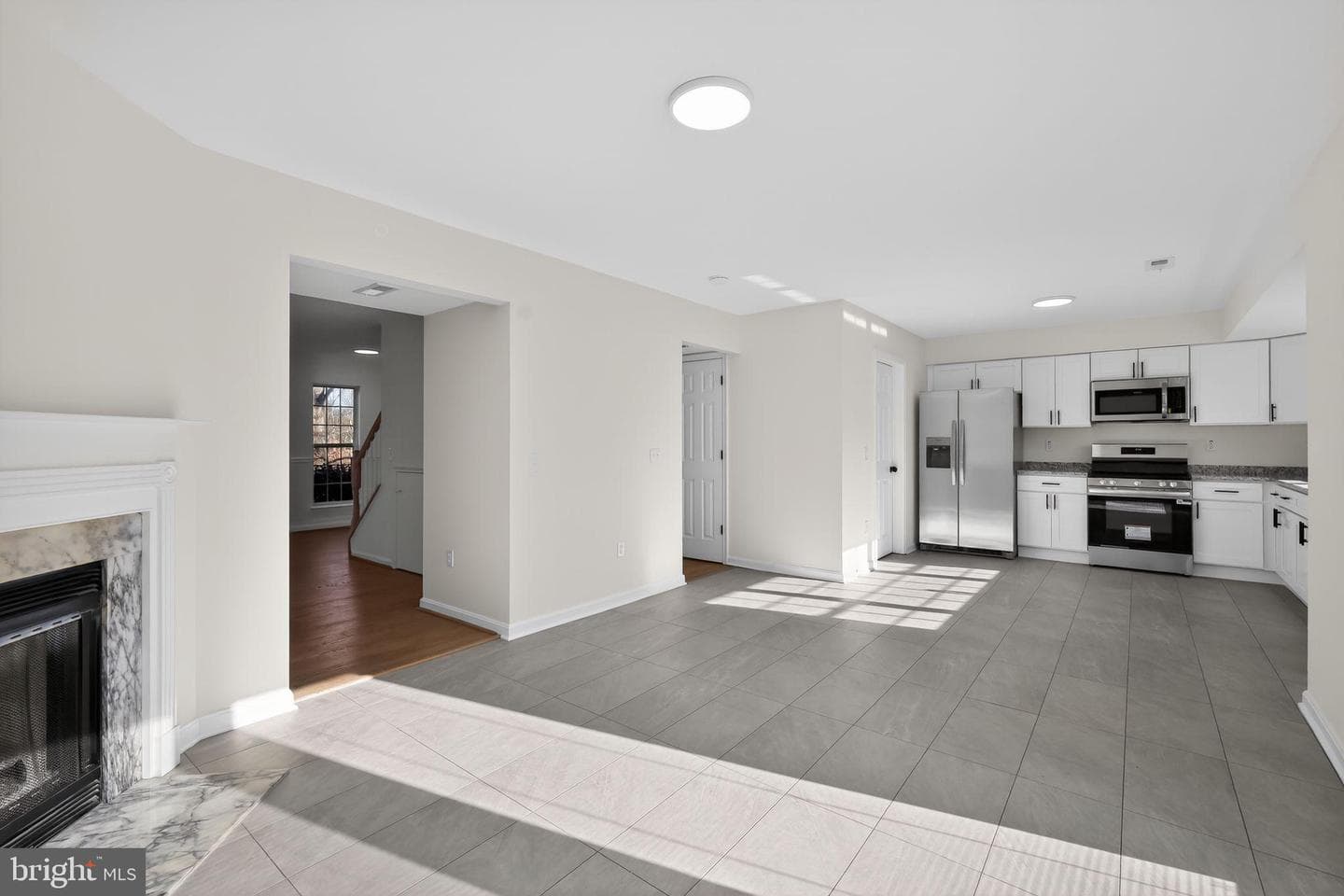 833 Waterford Drive photo 8
