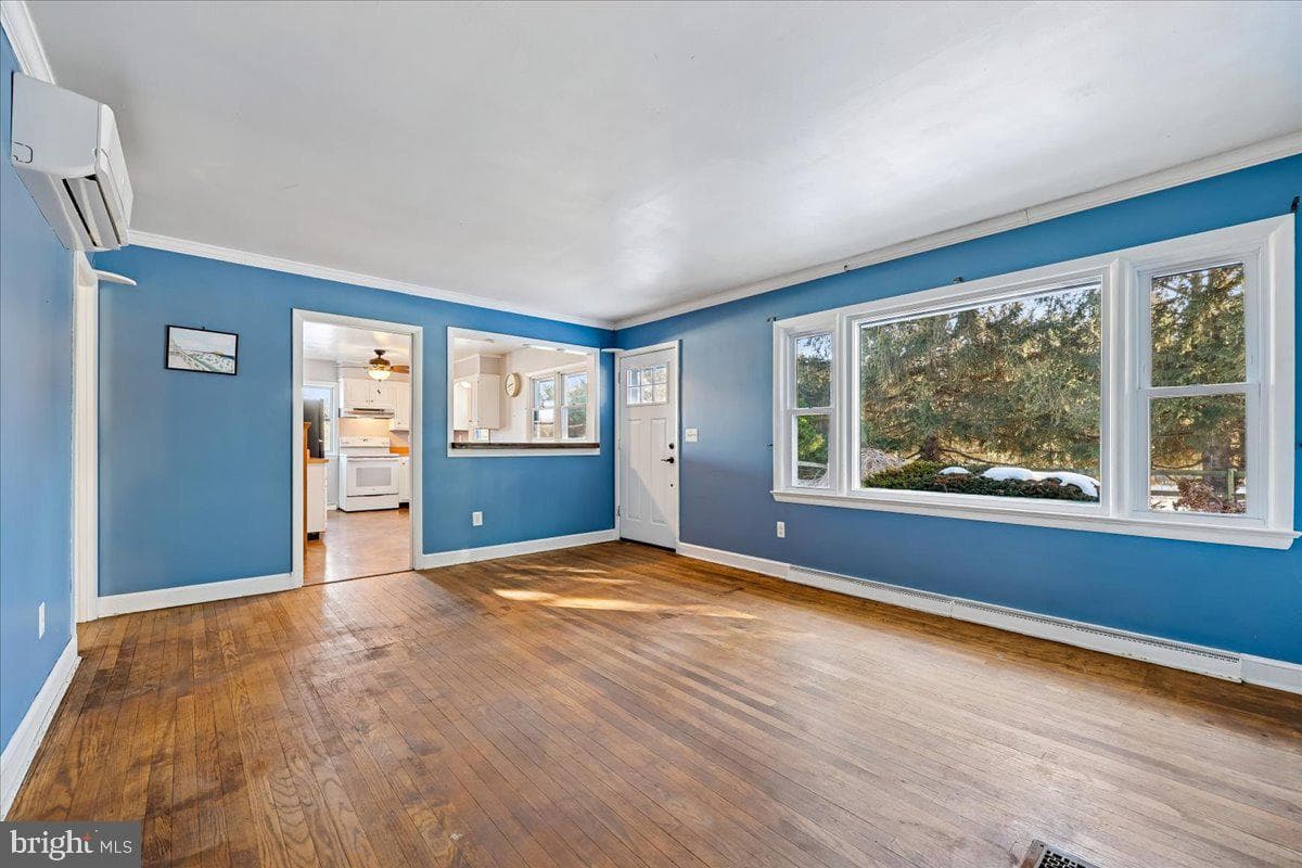 11914 Fingerboard Road photo 18