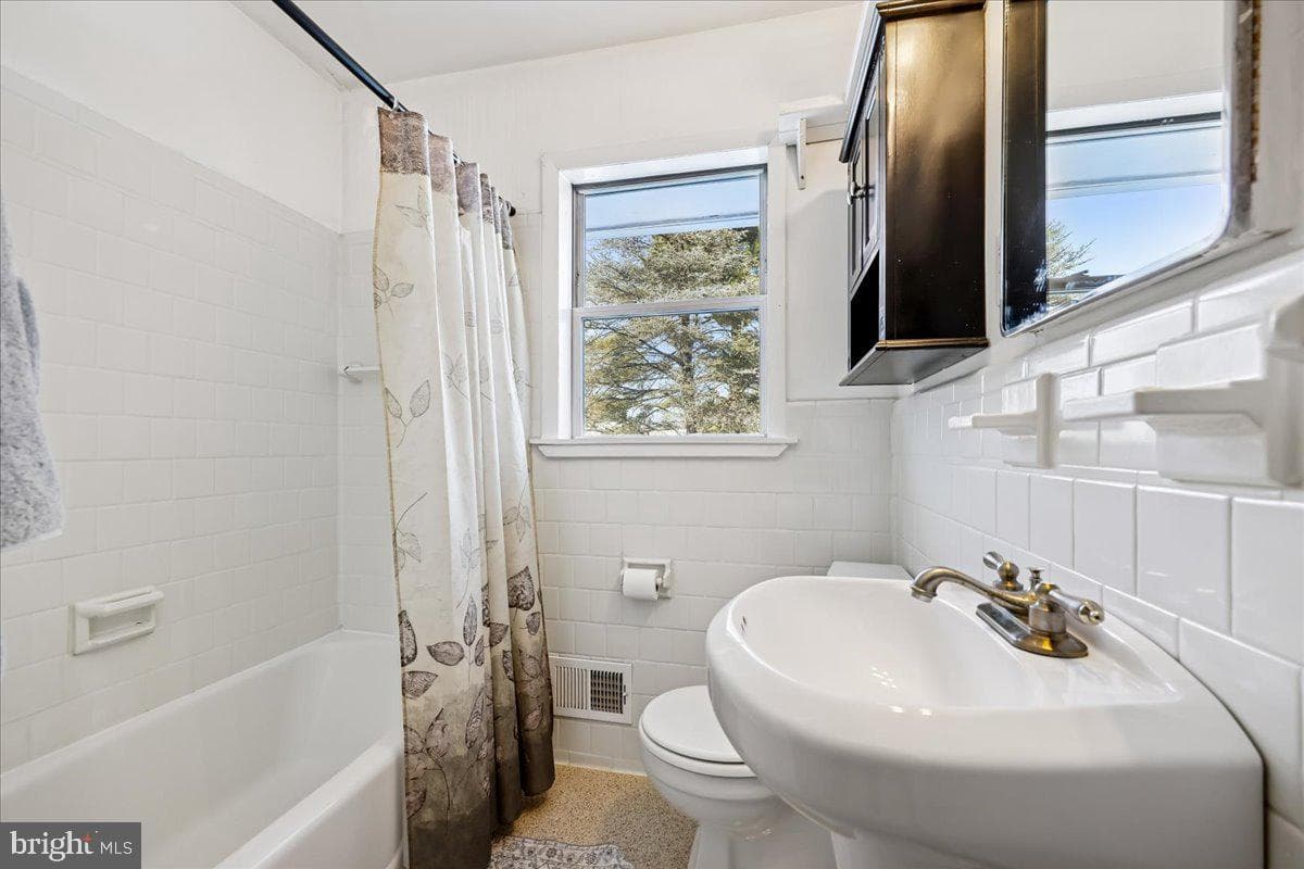 11914 Fingerboard Road photo 29