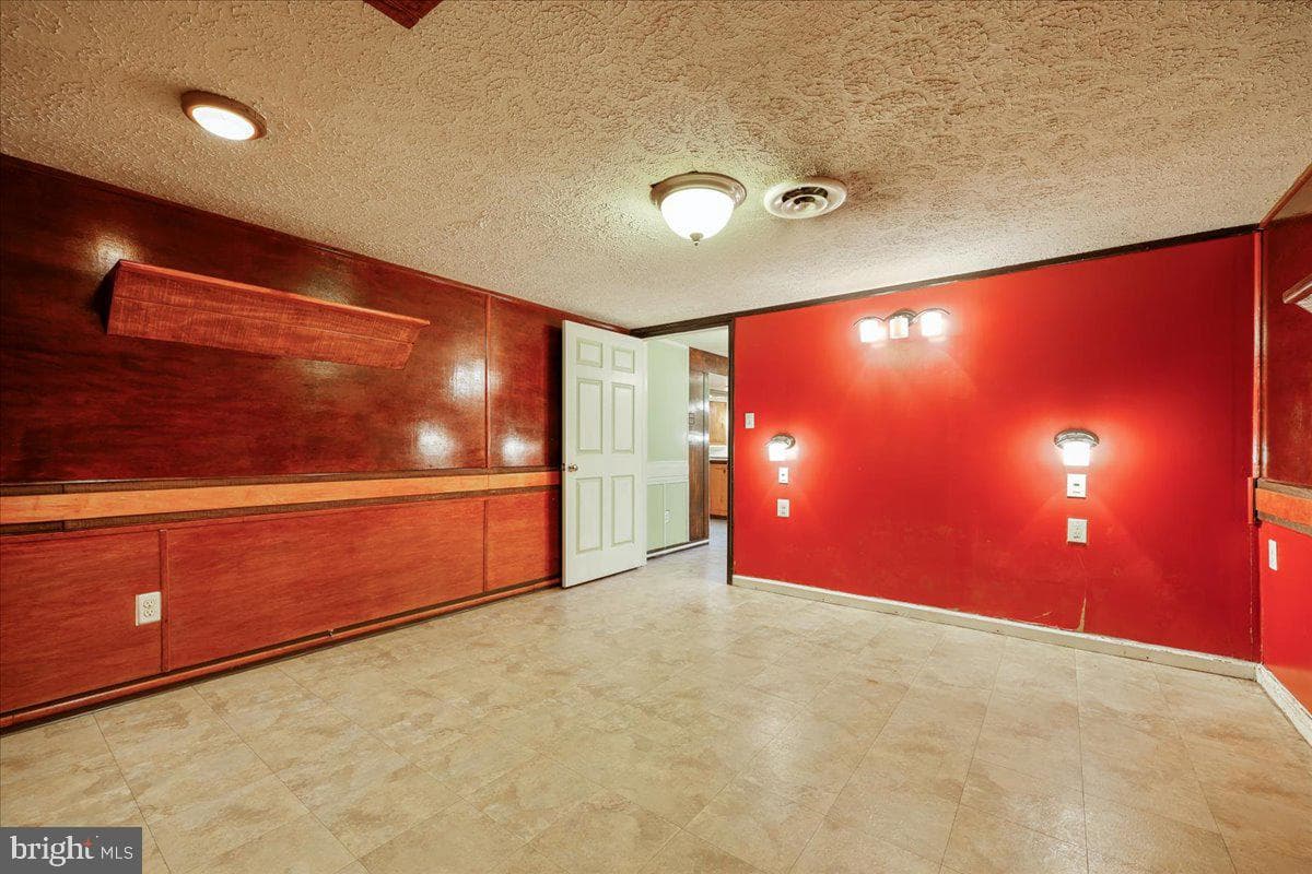 11914 Fingerboard Road photo 35