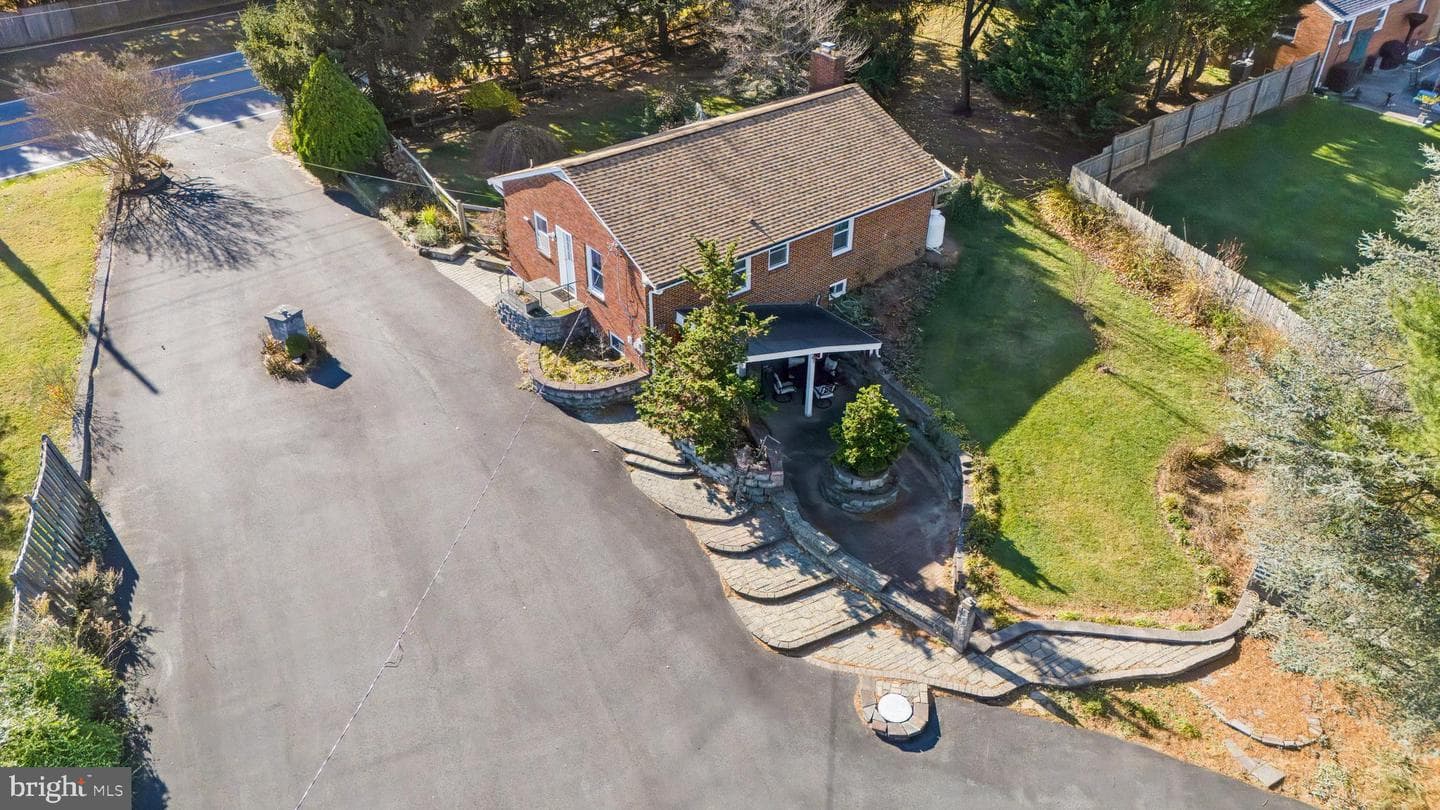 11914 Fingerboard Road photo 8