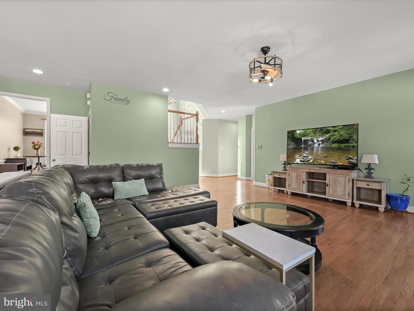 12304 Hungerford Manor Court photo 24