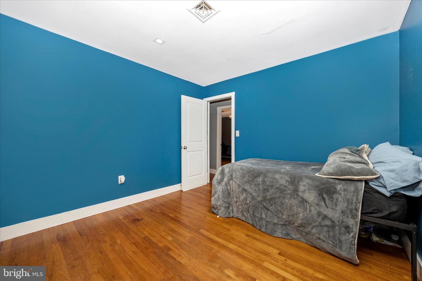 2778 Lynn Street photo 27