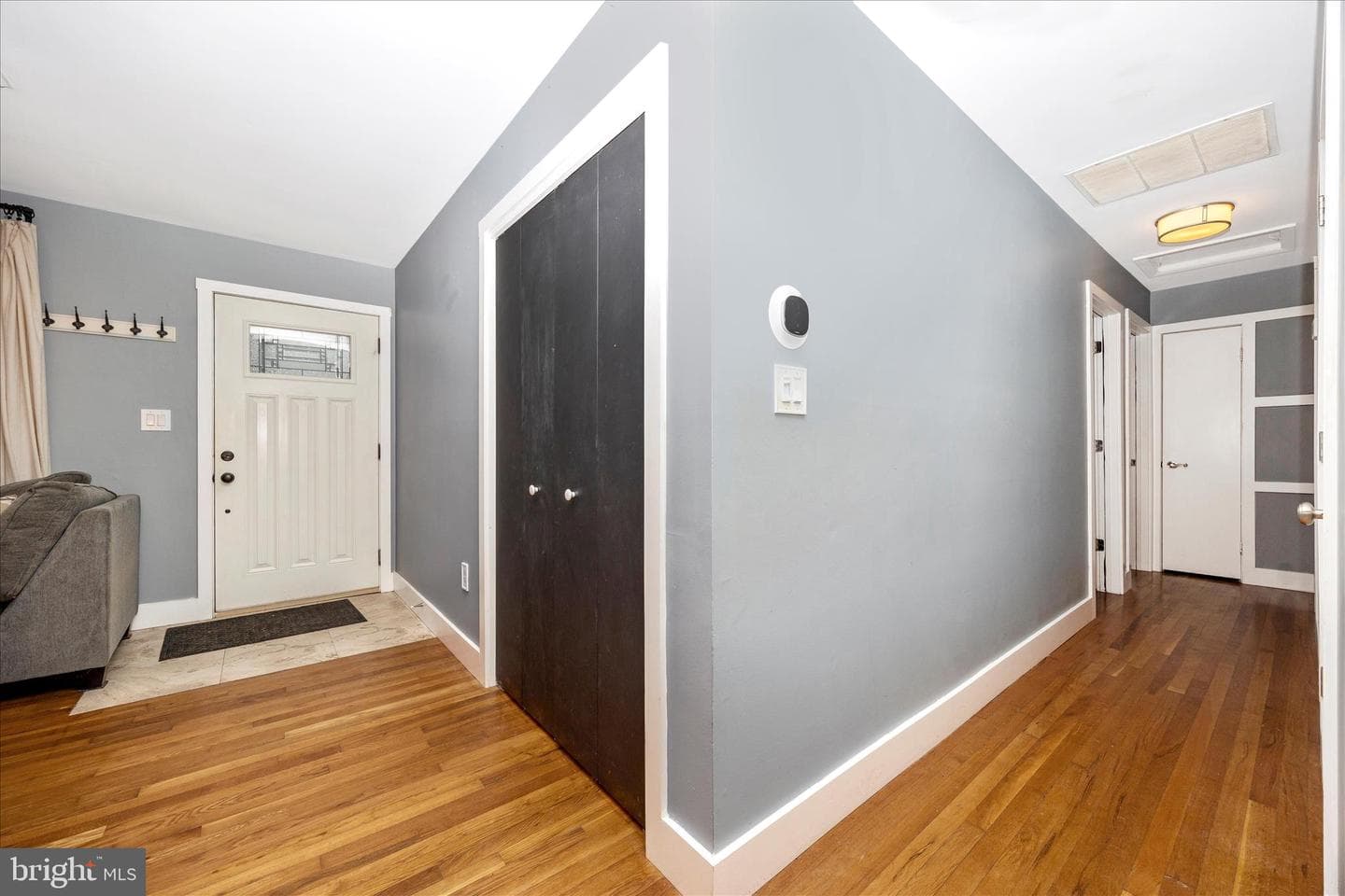 2778 Lynn Street photo 4