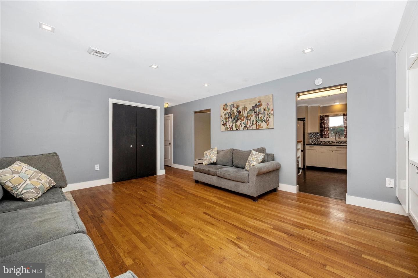 2778 Lynn Street photo 8