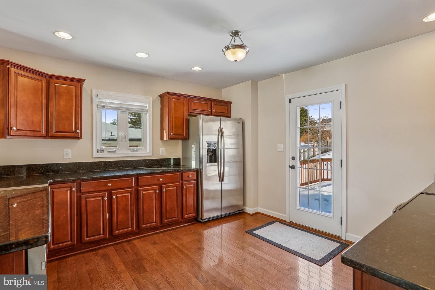207 Broad Street photo 9