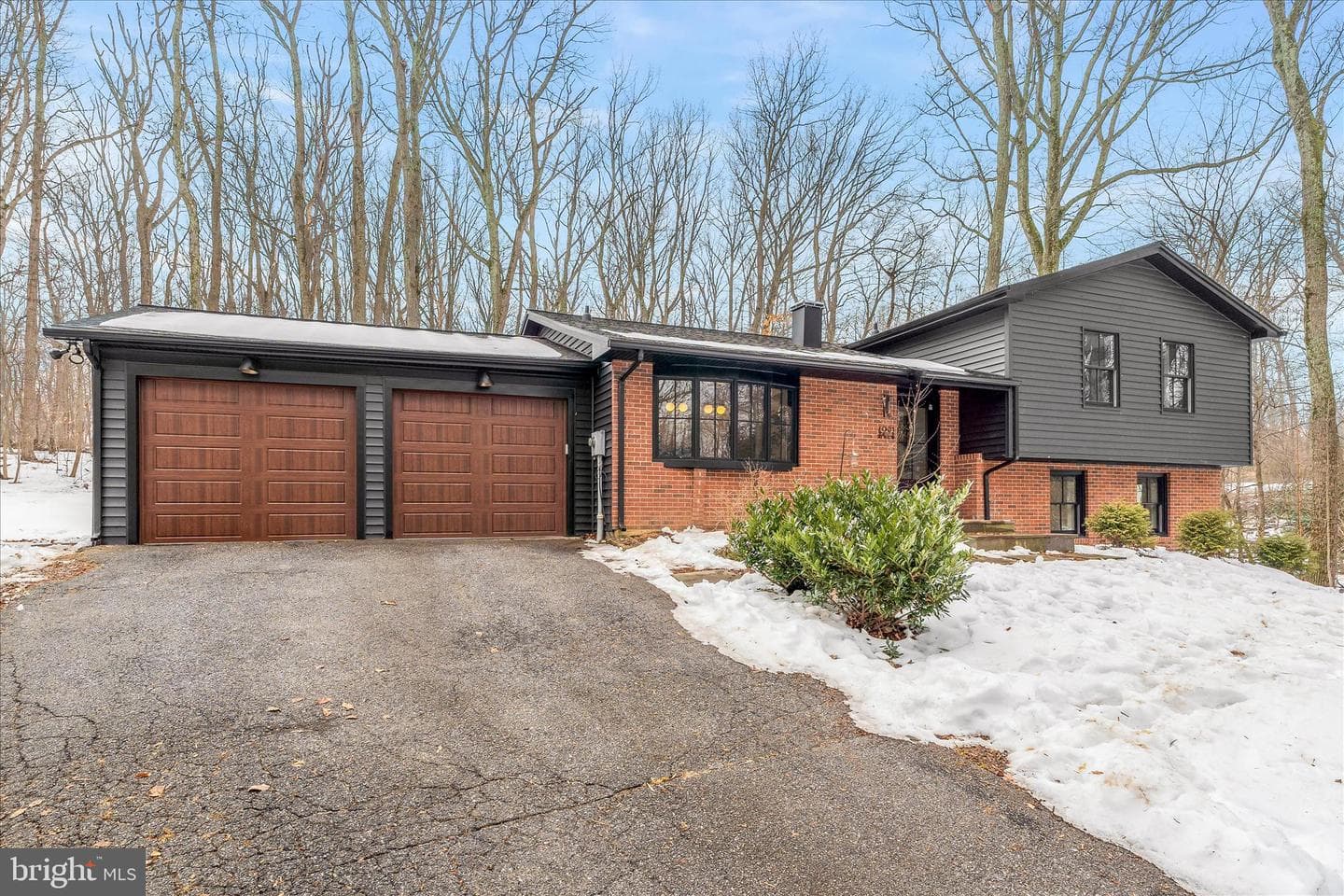 4991 Tall Oaks Drive photo 2