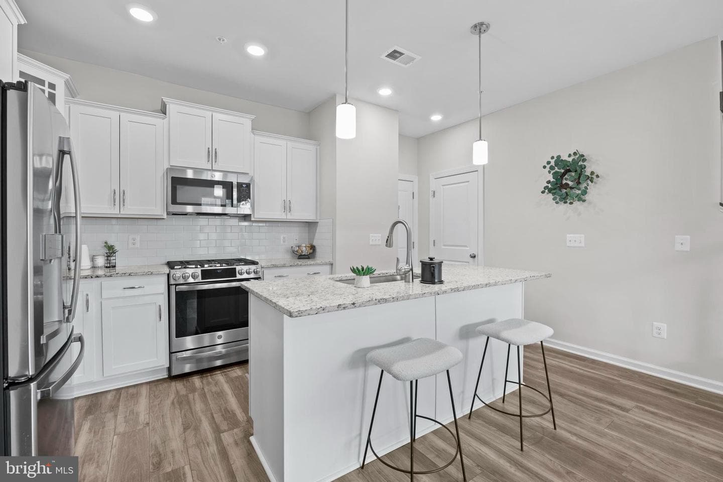 5936 Forum Square photo 10