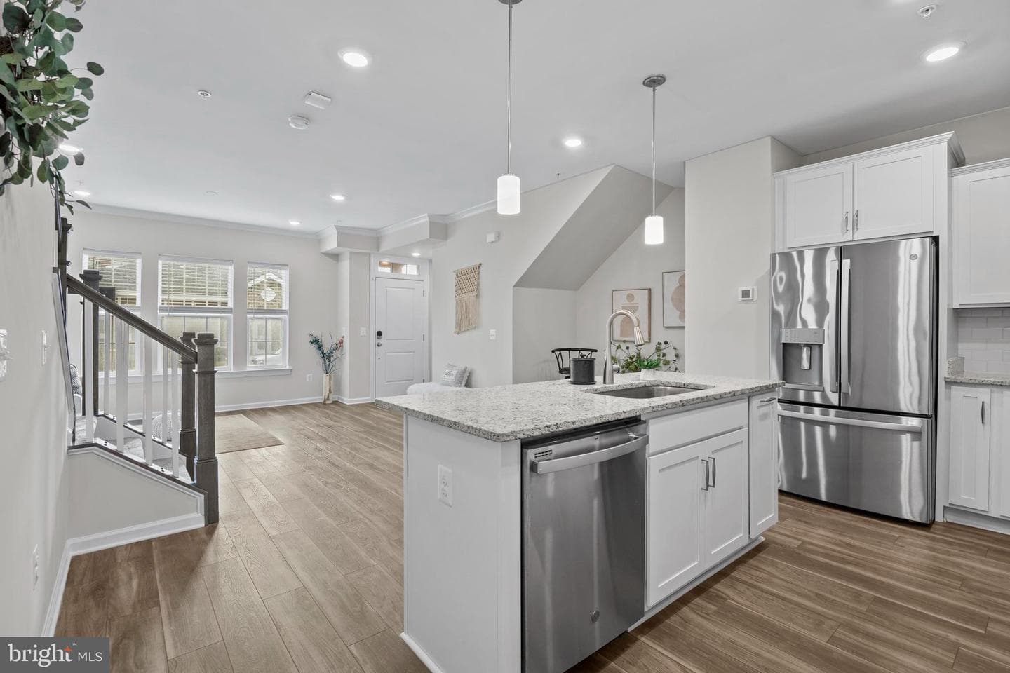 5936 Forum Square photo 11