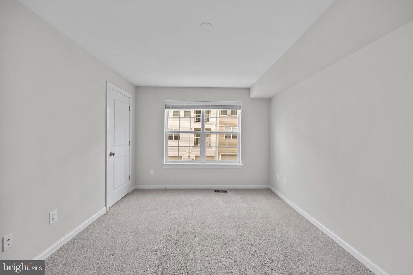 5936 Forum Square photo 13