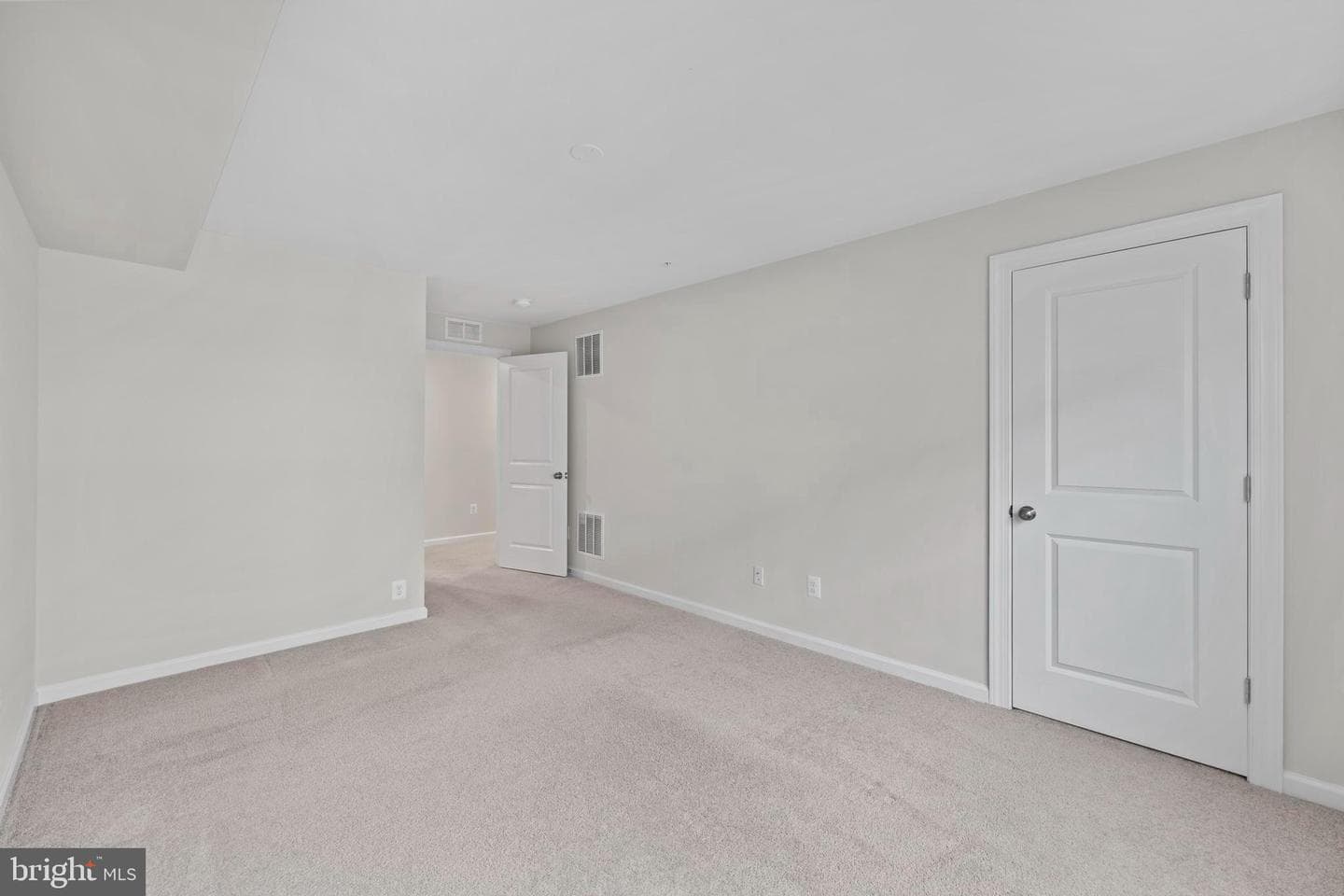 5936 Forum Square photo 14