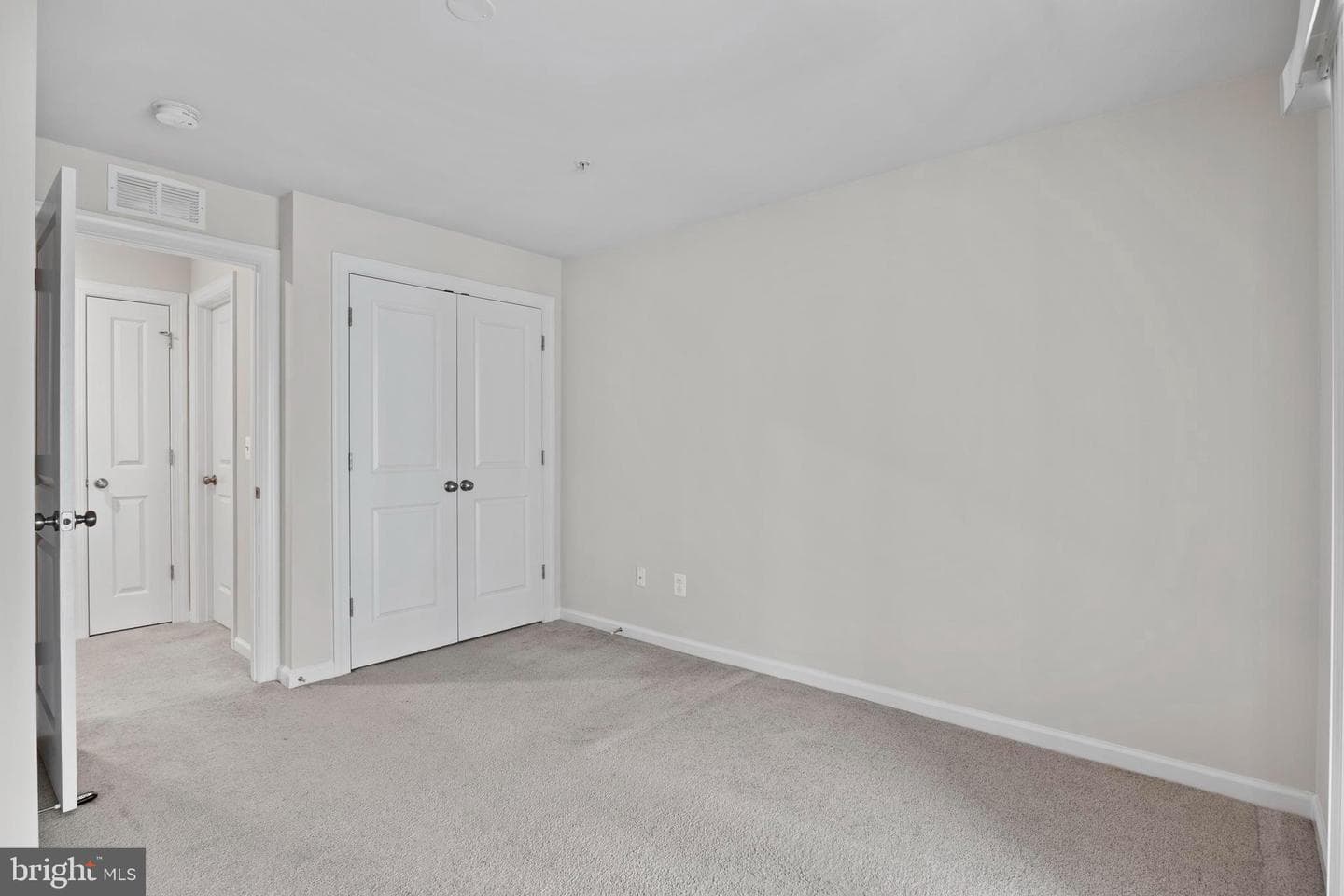 5936 Forum Square photo 17