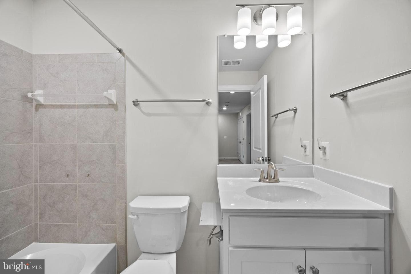 5936 Forum Square photo 19
