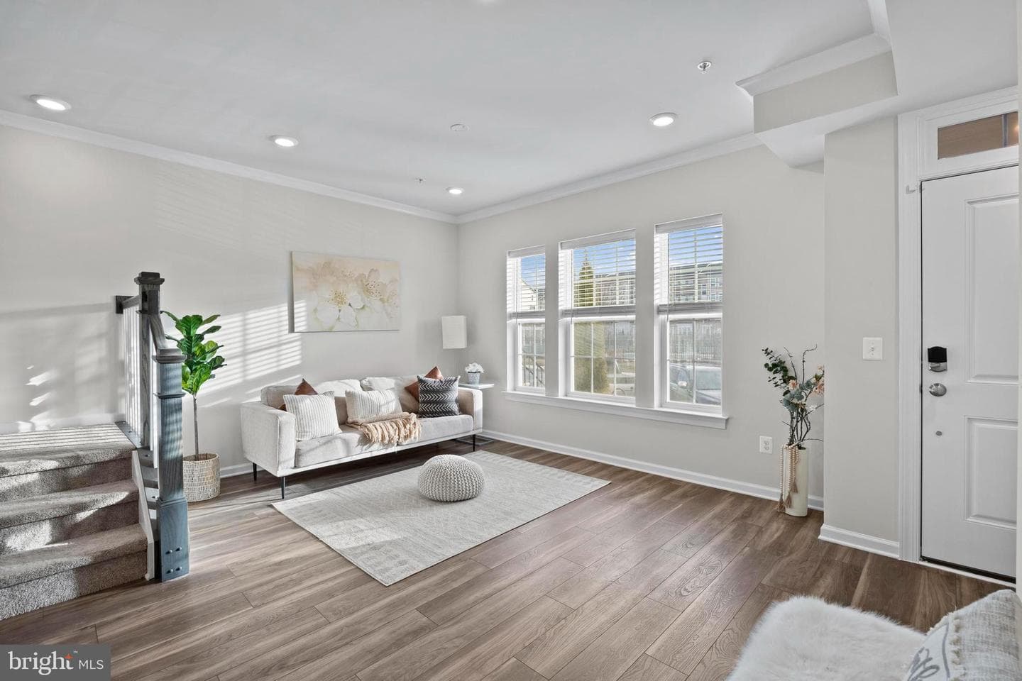 5936 Forum Square photo 3