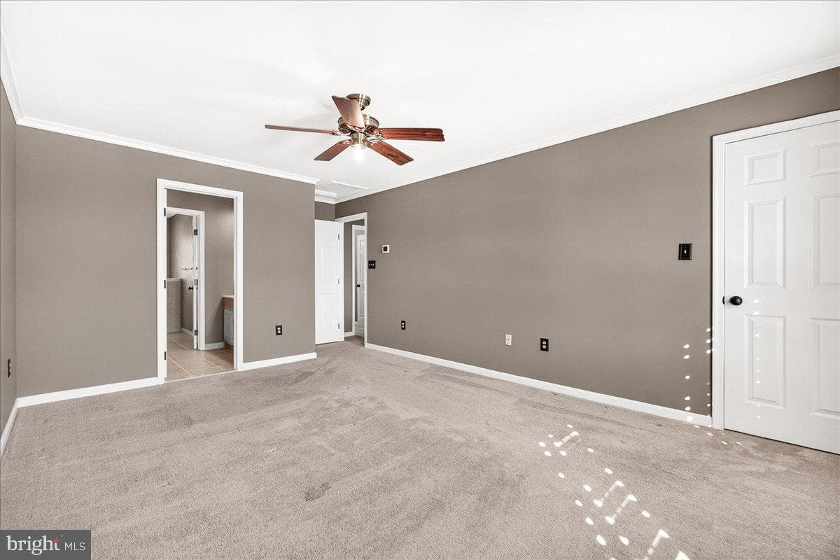 201 Sheffield Court photo 28