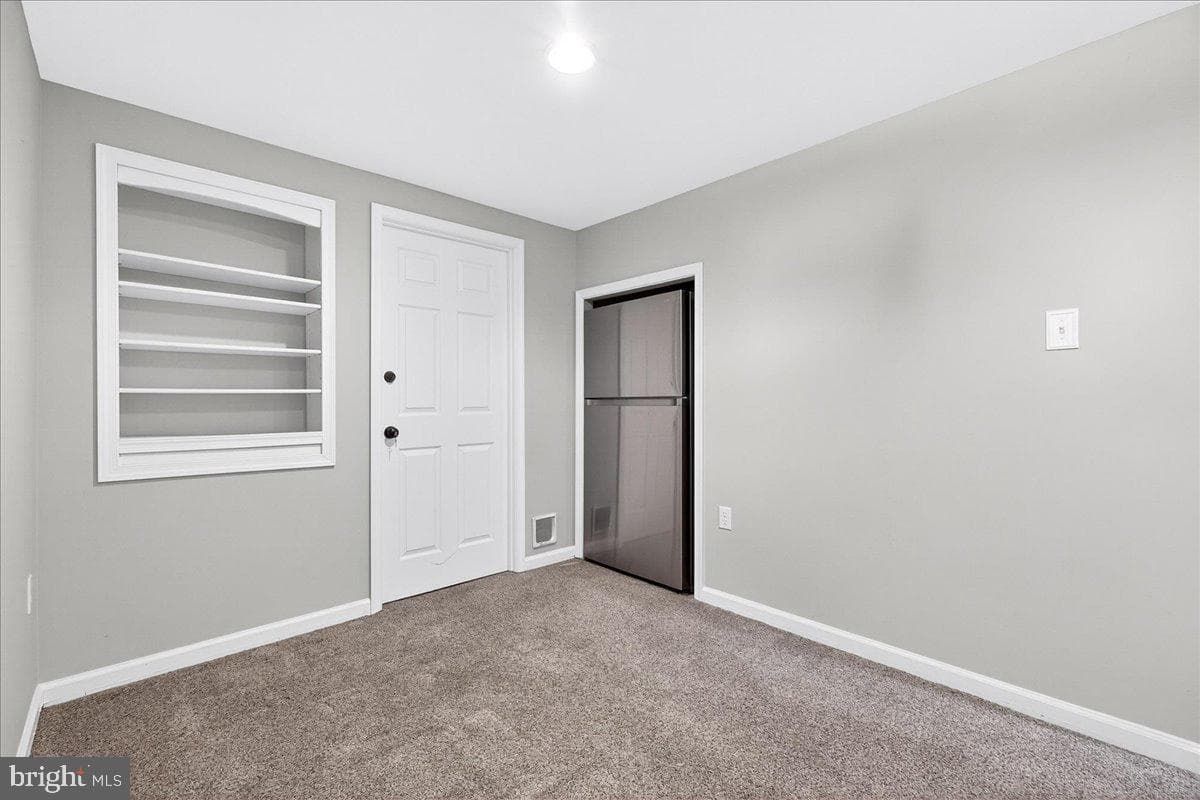 201 Sheffield Court photo 41