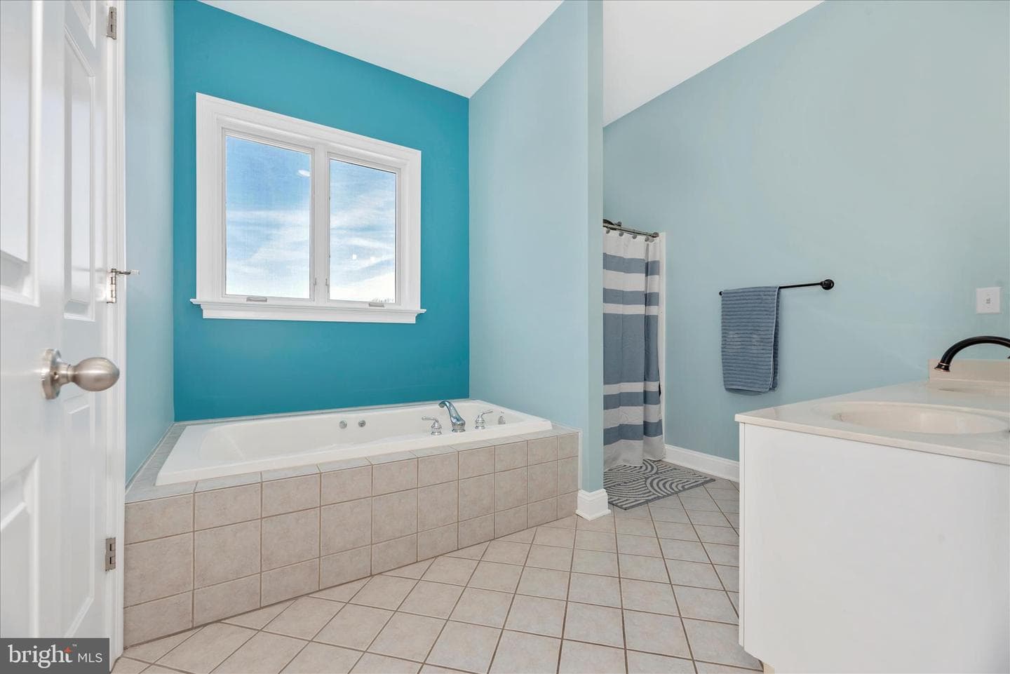 4732 Westwind photo 38