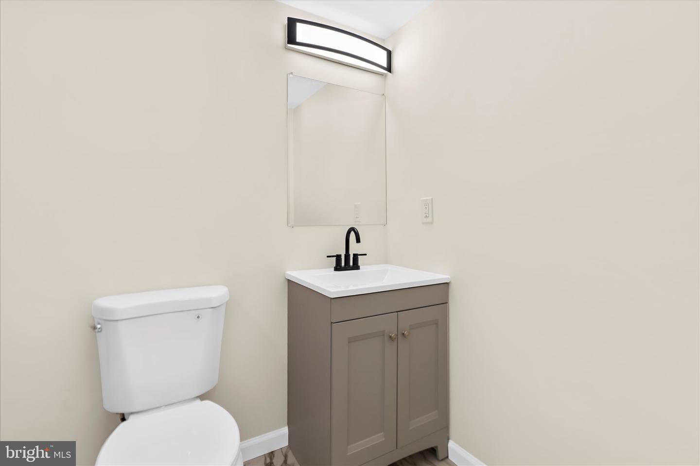 196 Key Parkway photo 13