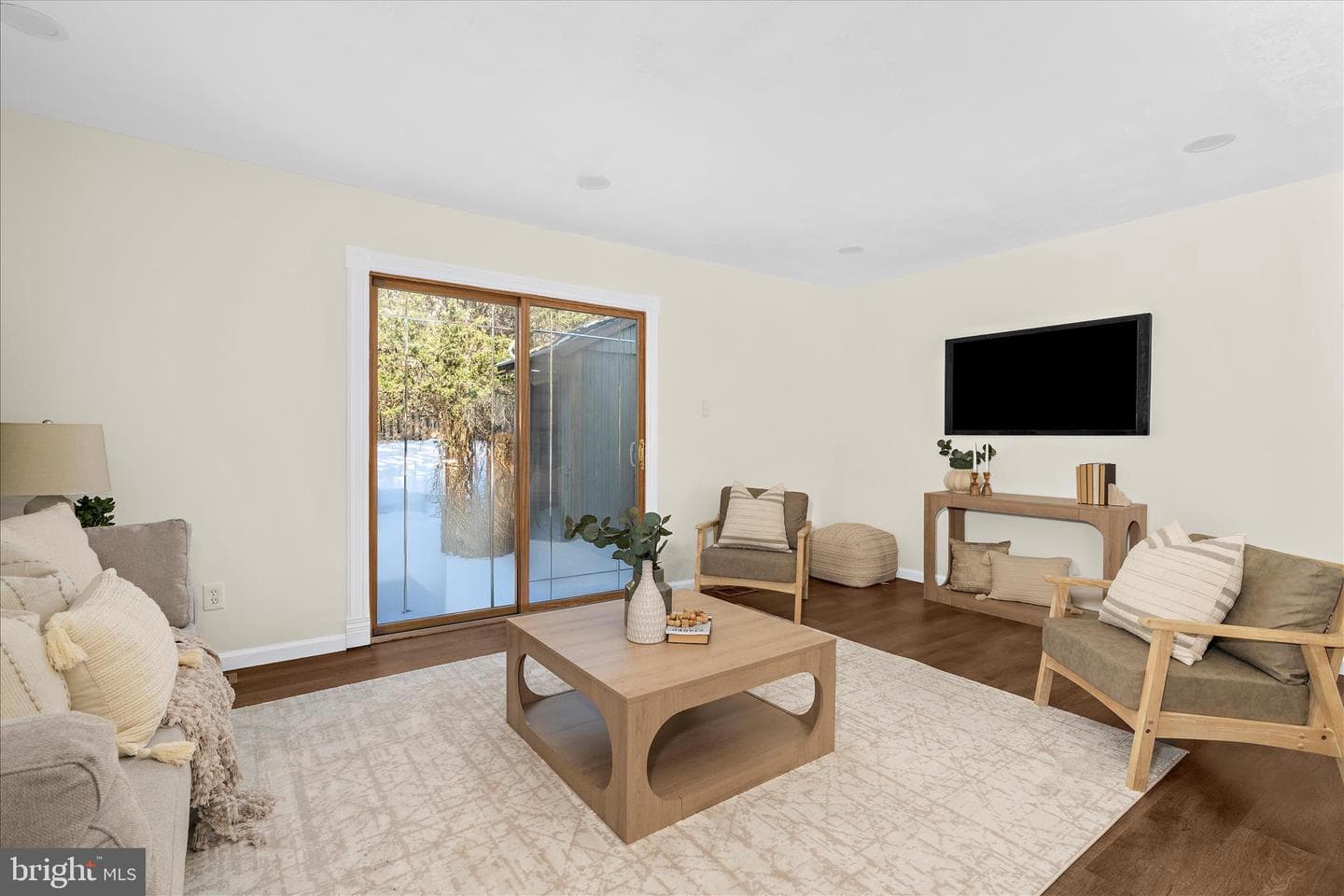 196 Key Parkway photo 4